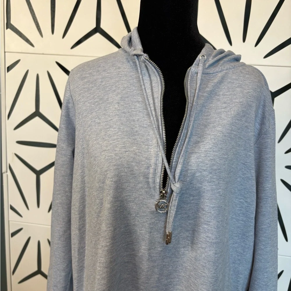 Michael Kors sporty chic